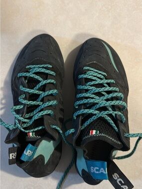 Women’s Scarpa instinct Climbing Shoes